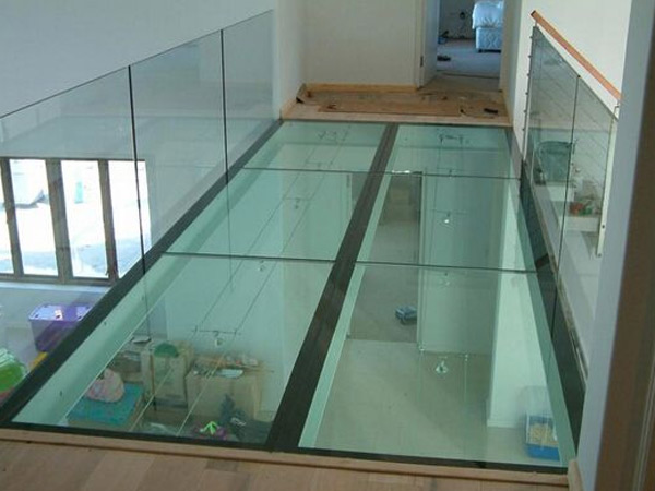 玻璃地板